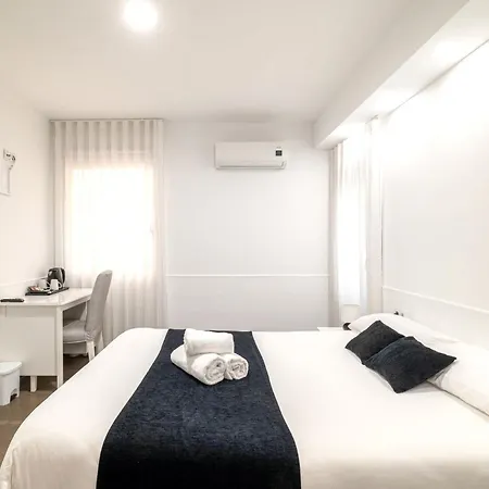 Laramond Barcelona Rooms Buitenkant foto